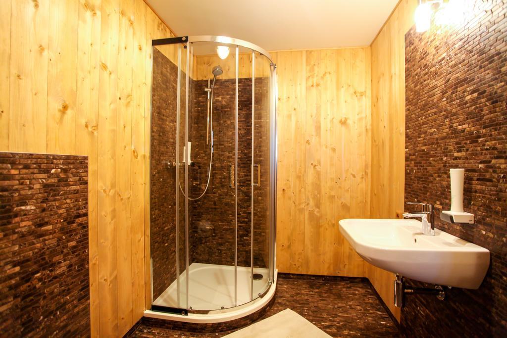 Residence Buffalo Špindlerŭv Mlýn Bilik gambar