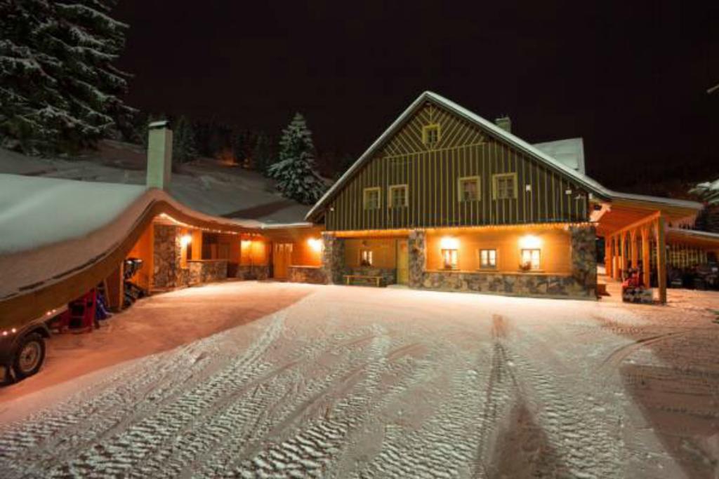 Residence Buffalo Špindlerŭv Mlýn Bilik gambar